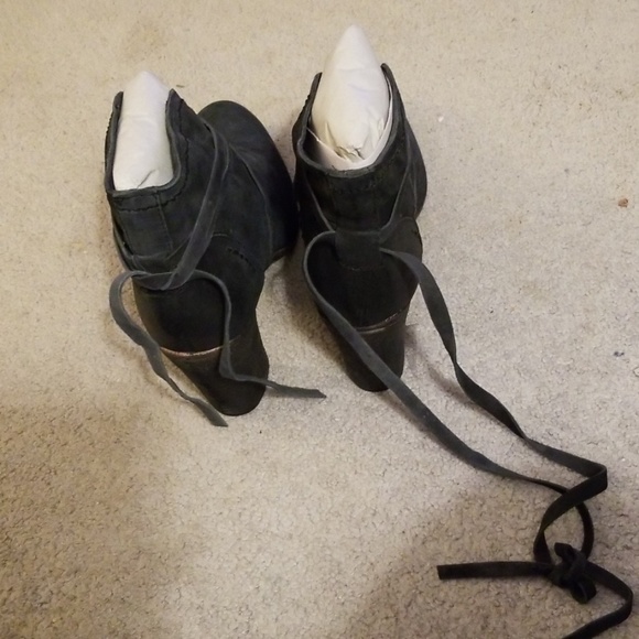 Free people booties with ties 3" heels FREE PEOPLE - Picture 4 of 6